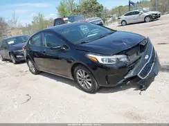 3KPFK4A75JE196260 2018 KIA FORTE