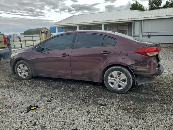 3KPFK4A75JE196372 2018 KIA FORTE - Image 2