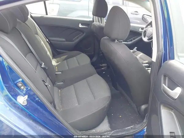 3KPFK4A75JE199336 2018 KIA FORTE - Image 8