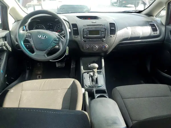 3KPFK4A75JE199708 2018 KIA FORTE - Image 8