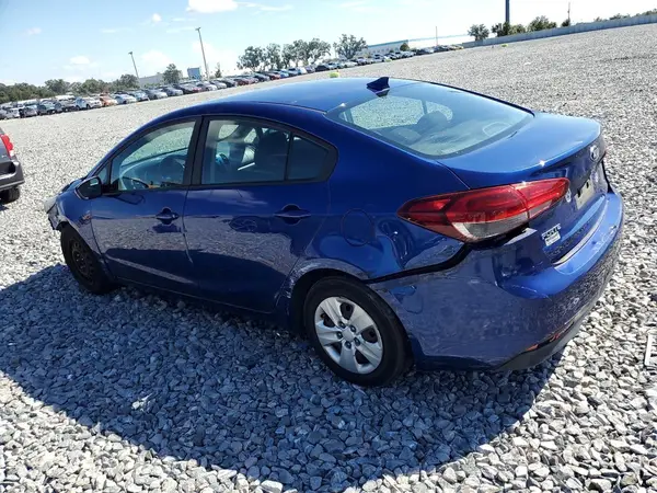 3KPFK4A75JE200517 2018 KIA FORTE - Image 2