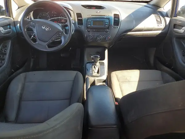 3KPFK4A75JE200517 2018 KIA FORTE - Image 8