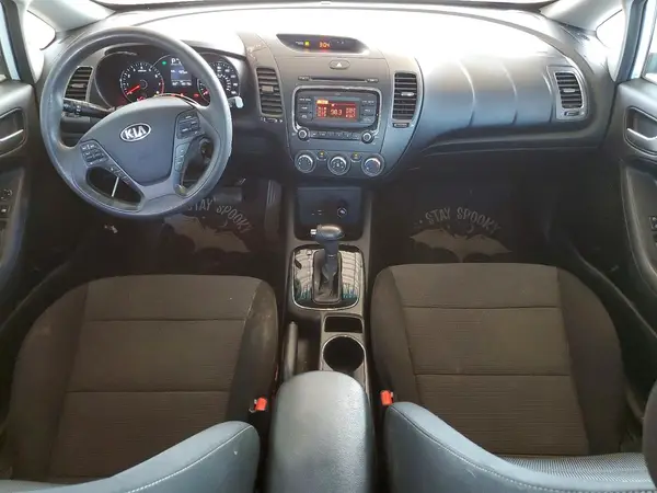 3KPFK4A75JE202655 2018 KIA FORTE - Image 8