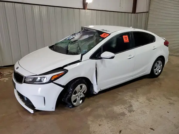 3KPFK4A75JE214787 2018 KIA FORTE - Image 1