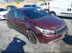 3KPFK4A75JE220766 2018 KIA FORTE
