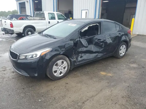 3KPFK4A75JE225238 2018 KIA FORTE - Image 1