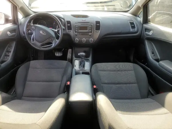 3KPFK4A75JE229130 2018 KIA FORTE - Image 8