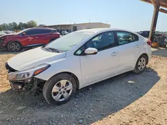 3KPFK4A75JE236272 2018 KIA FORTE