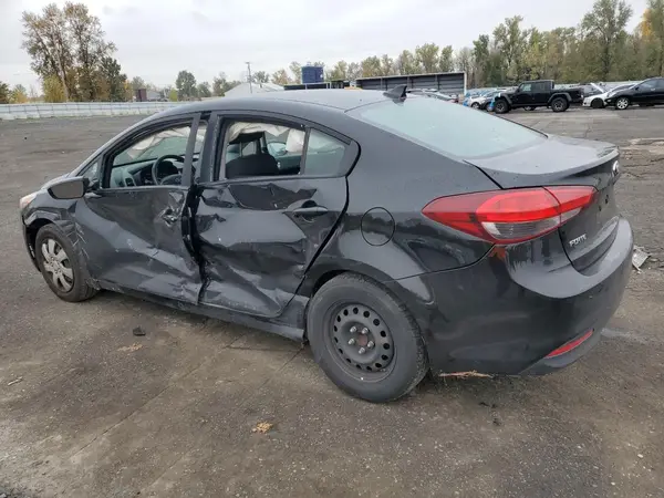 3KPFK4A75JE239155 2018 KIA FORTE - Image 2