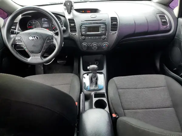 3KPFK4A75JE240113 2018 KIA FORTE - Image 8