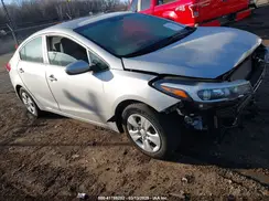 3KPFK4A75JE241892 2018 KIA FORTE
