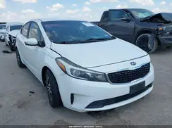 3KPFK4A75JE243657 2018 KIA FORTE