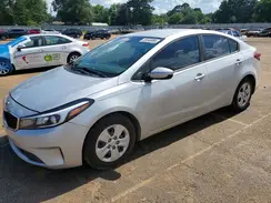 3KPFK4A75JE245831 2018 KIA FORTE