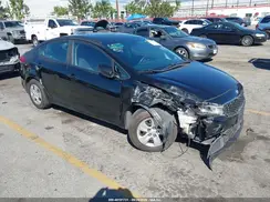 3KPFK4A75JE251662 2018 KIA FORTE