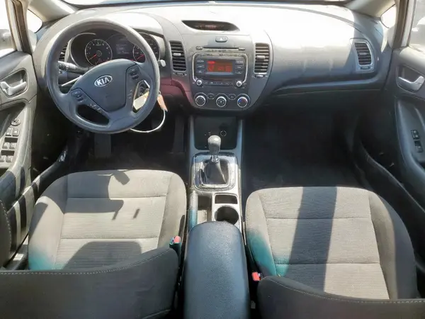 3KPFK4A75JE254142 2018 KIA FORTE - Image 8