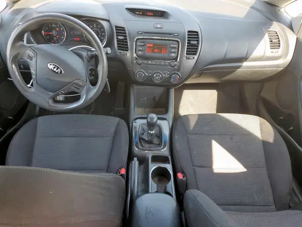 3KPFK4A75JE254304 2018 KIA FORTE - Image 8