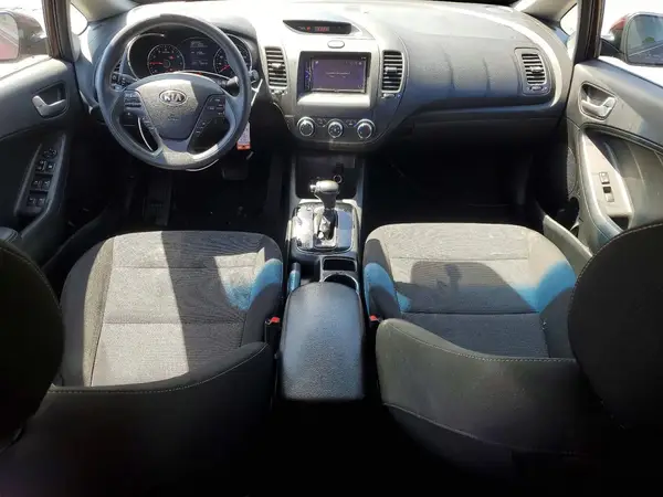 3KPFK4A75JE254920 2018 KIA FORTE - Image 8