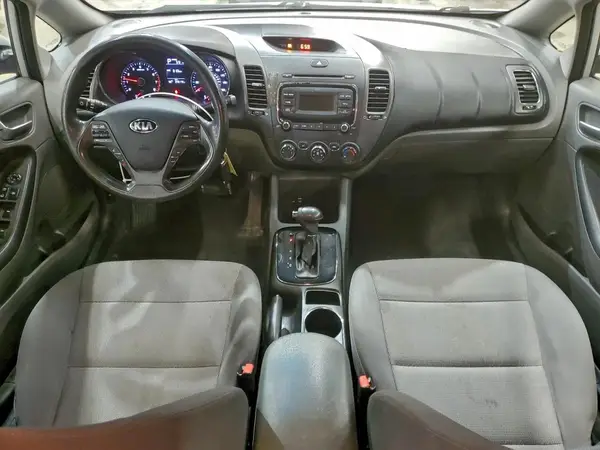 3KPFK4A75JE258207 2018 KIA FORTE - Image 8