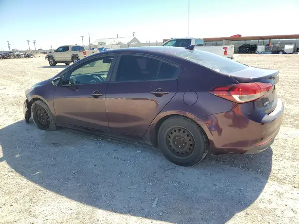 3KPFK4A75JE260376 2018 KIA FORTE - Image 2
