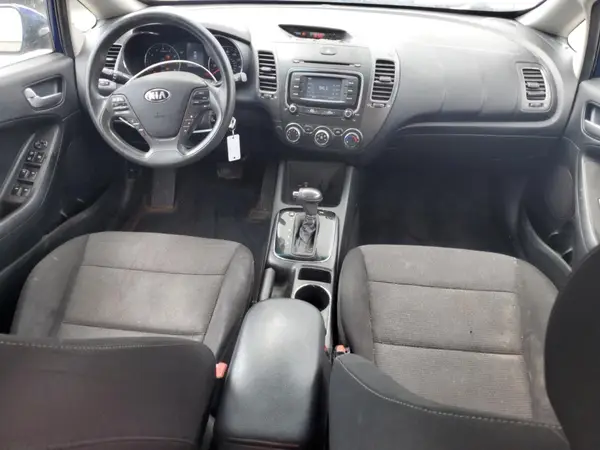 3KPFK4A75JE262791 2018 KIA FORTE - Image 8
