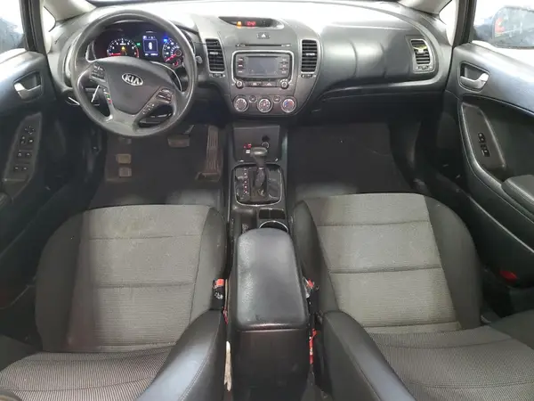 3KPFK4A75JE267151 2018 KIA FORTE - Image 8