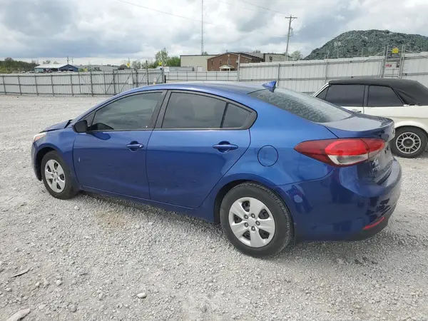 3KPFK4A75JE272043 2018 KIA FORTE - Image 2