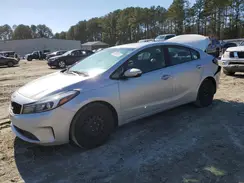 3KPFK4A75JE275332 2018 KIA FORTE
