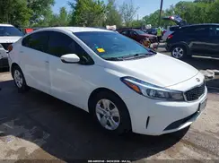 3KPFK4A75JE277324 2018 KIA FORTE
