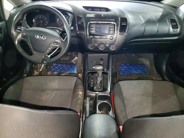 3KPFK4A75JE279932 2018 KIA FORTE - Image 8