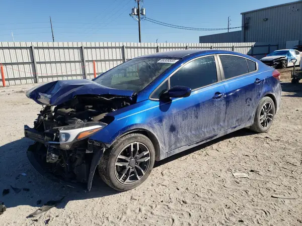 3KPFK4A75JE280742 2018 KIA FORTE - Image 1