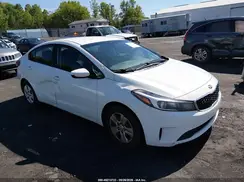 3KPFK4A75JE280952 2018 KIA FORTE