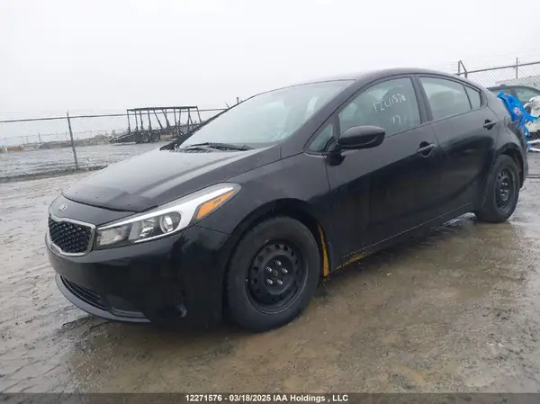 3KPFK4A76HE008064 2017 KIA FORTE - Image 2