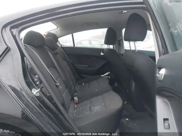 3KPFK4A76HE008064 2017 KIA FORTE - Image 8