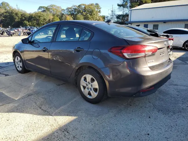 3KPFK4A76HE012034 2017 KIA FORTE - Image 2