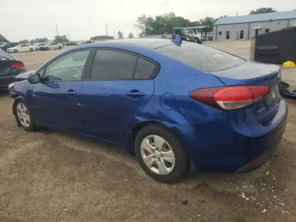 3KPFK4A76HE013166 2017 KIA FORTE - Image 2