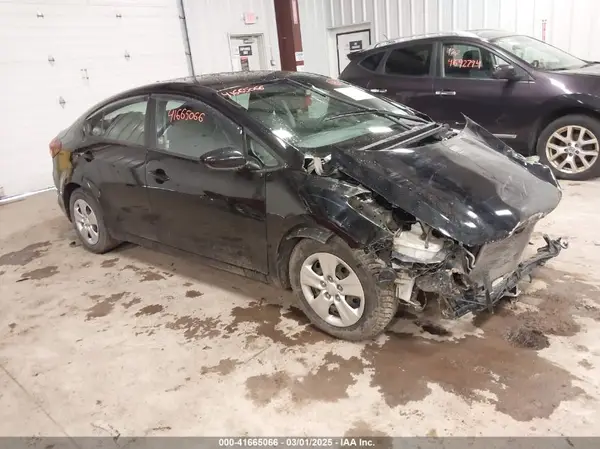 3KPFK4A76HE013734 2017 KIA FORTE - Image 1