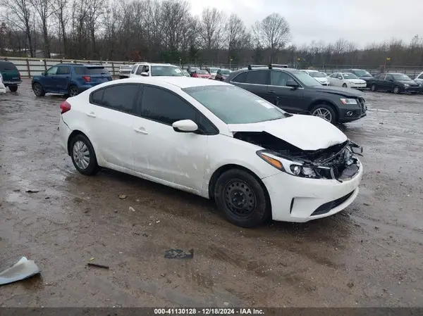 3KPFK4A76HE016553 2017 KIA FORTE - Image 1