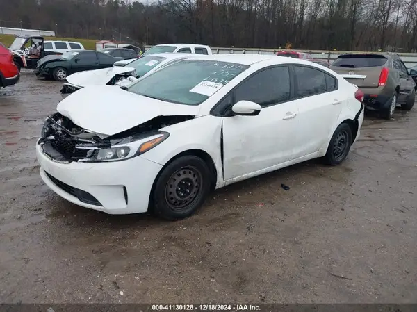 3KPFK4A76HE016553 2017 KIA FORTE - Image 2