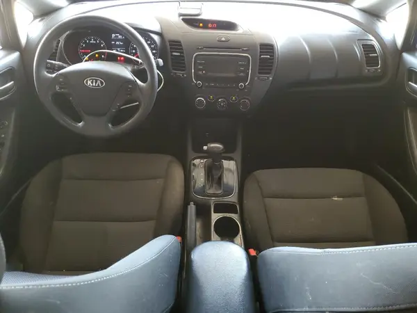 3KPFK4A76HE018691 2017 KIA FORTE - Image 8