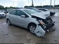 3KPFK4A76HE018898 2017 KIA FORTE