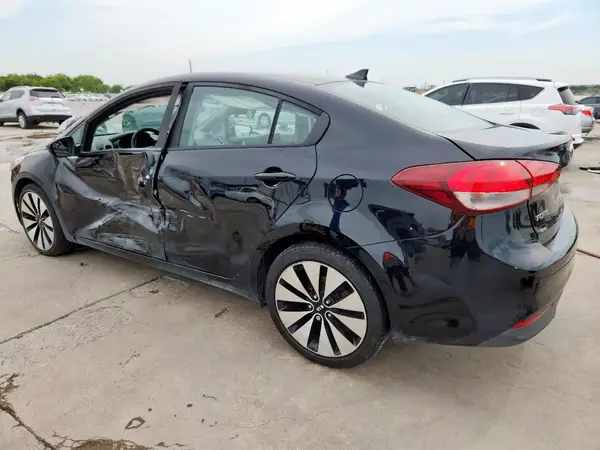 3KPFK4A76HE019484 2017 KIA FORTE - Image 2