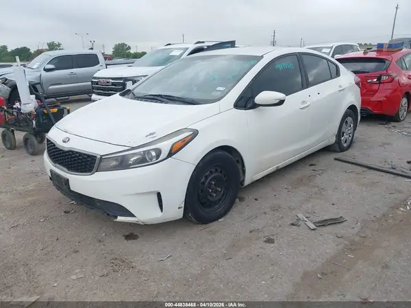 3KPFK4A76HE020408 2017 KIA FORTE - Image 2
