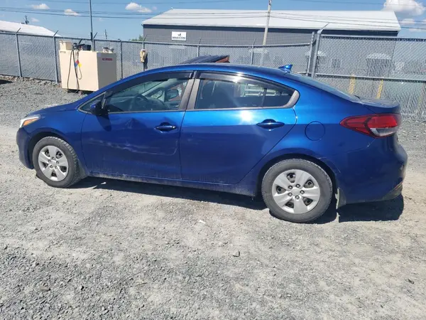 3KPFK4A76HE020506 2017 KIA FORTE - Image 2