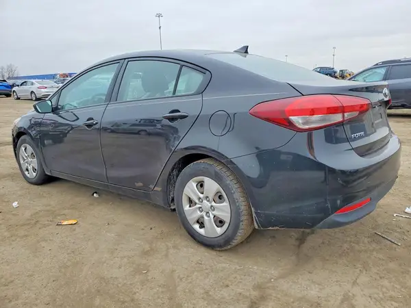 3KPFK4A76HE022966 2017 KIA FORTE - Image 2
