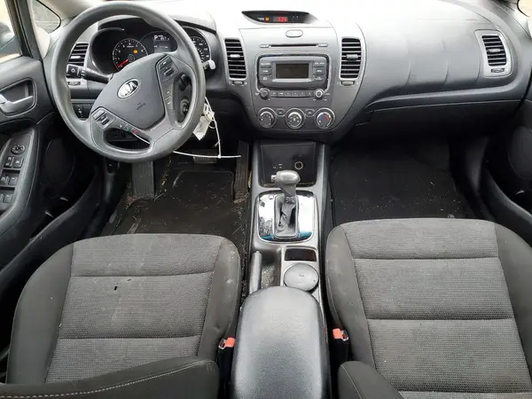 3KPFK4A76HE022966 2017 KIA FORTE - Image 8