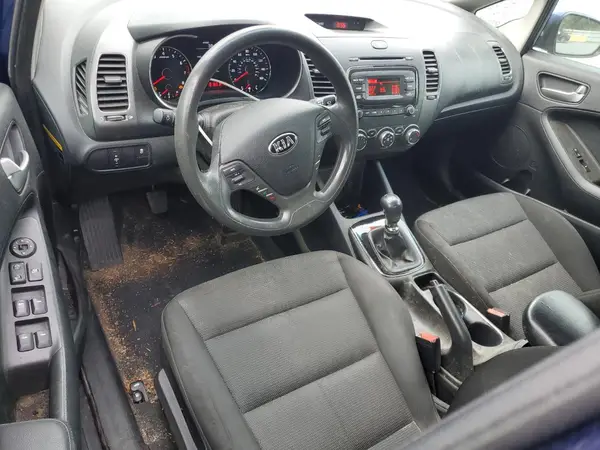 3KPFK4A76HE028444 2017 KIA FORTE - Image 8
