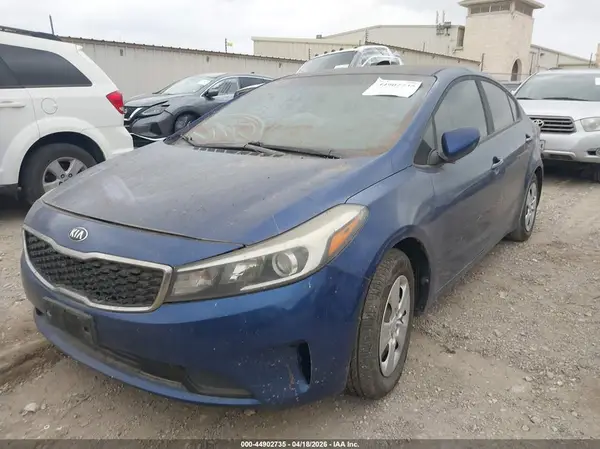 3KPFK4A76HE028881 2017 KIA FORTE - Image 2