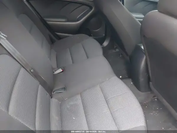 3KPFK4A76HE028881 2017 KIA FORTE - Image 8