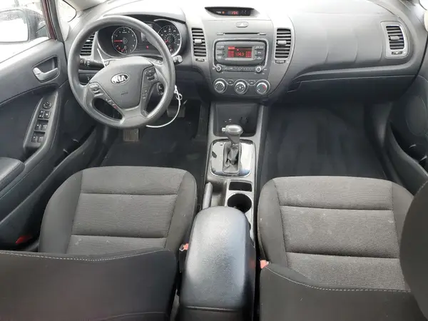 3KPFK4A76HE030548 2017 KIA FORTE - Image 8