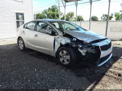 3KPFK4A76HE030985 2017 KIA FORTE